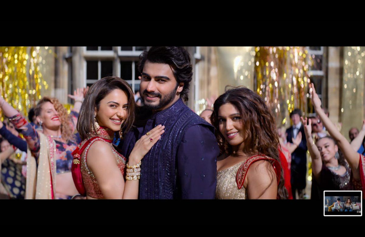 Arjun is looking so stunning in this platform I'll definitely watch this movie best wishes to team
#MereHusbandKiBiwiTrailer