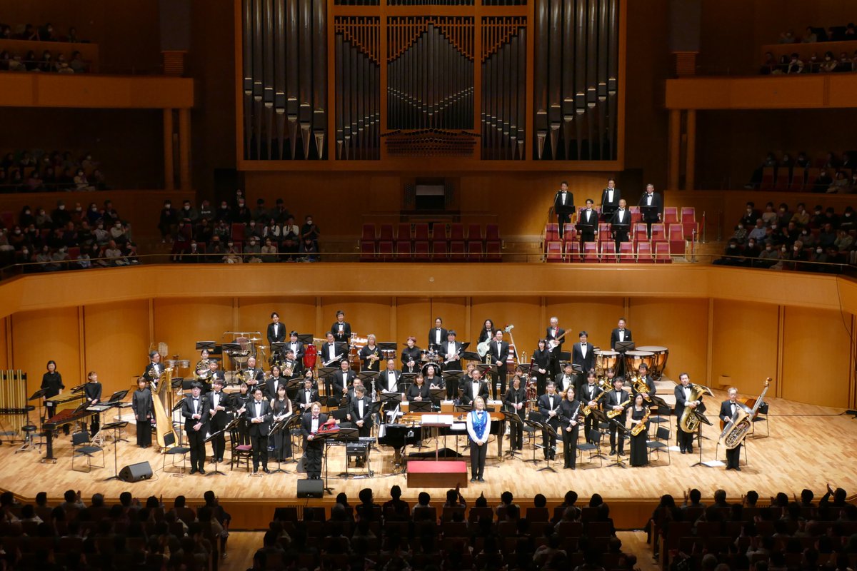 OsakaShion's tweet photo. 【#御礼🪐】

✅宮川彬良×Osaka Shion Wind Orchestra #宇宙戦艦ヤマト コンサート

🙇満員御礼🙇‍♀️
豪華ゲストの皆様をお迎えし、会場の皆様も一体となって、大迫力のステージとなりました😭✨
ご来場いただいた皆様、ありがとうございました👏

✅宮川彬良×Osaka Shion Wind Orchestra #宇宙戦艦ヤマト コンサート
日時：2025年2月1日(土) 16:00開場／17:00開演
指揮：#宮川彬良
歌：#塚本伸彦
女声ボーカル：#ゆうき
オルガン：#冨田一樹
ピアノ：#中島剛
男声コーラス：YAMATO MALE VOICE QUINTET
吹奏楽：Osaka Shion Wind Orchestra
会場：#愛知県芸術劇場 コンサートホール
👉https://t.co/dcFuXVYyfU

#オオサカシオン