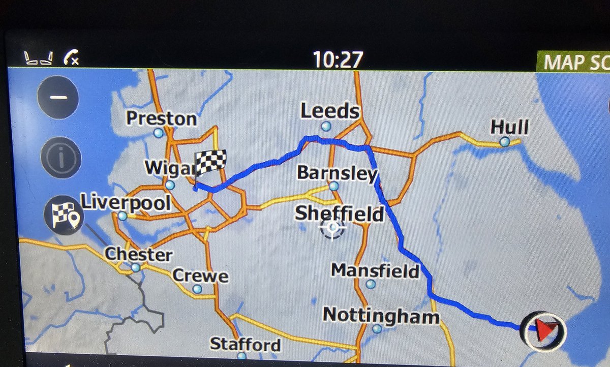 league_radio's tweet image. There&apos;s no point cleaning the car... let&apos;s roll. 🚘🎙⚽️📻🏆
#roadtrip #Livecommentary 
#FaVase