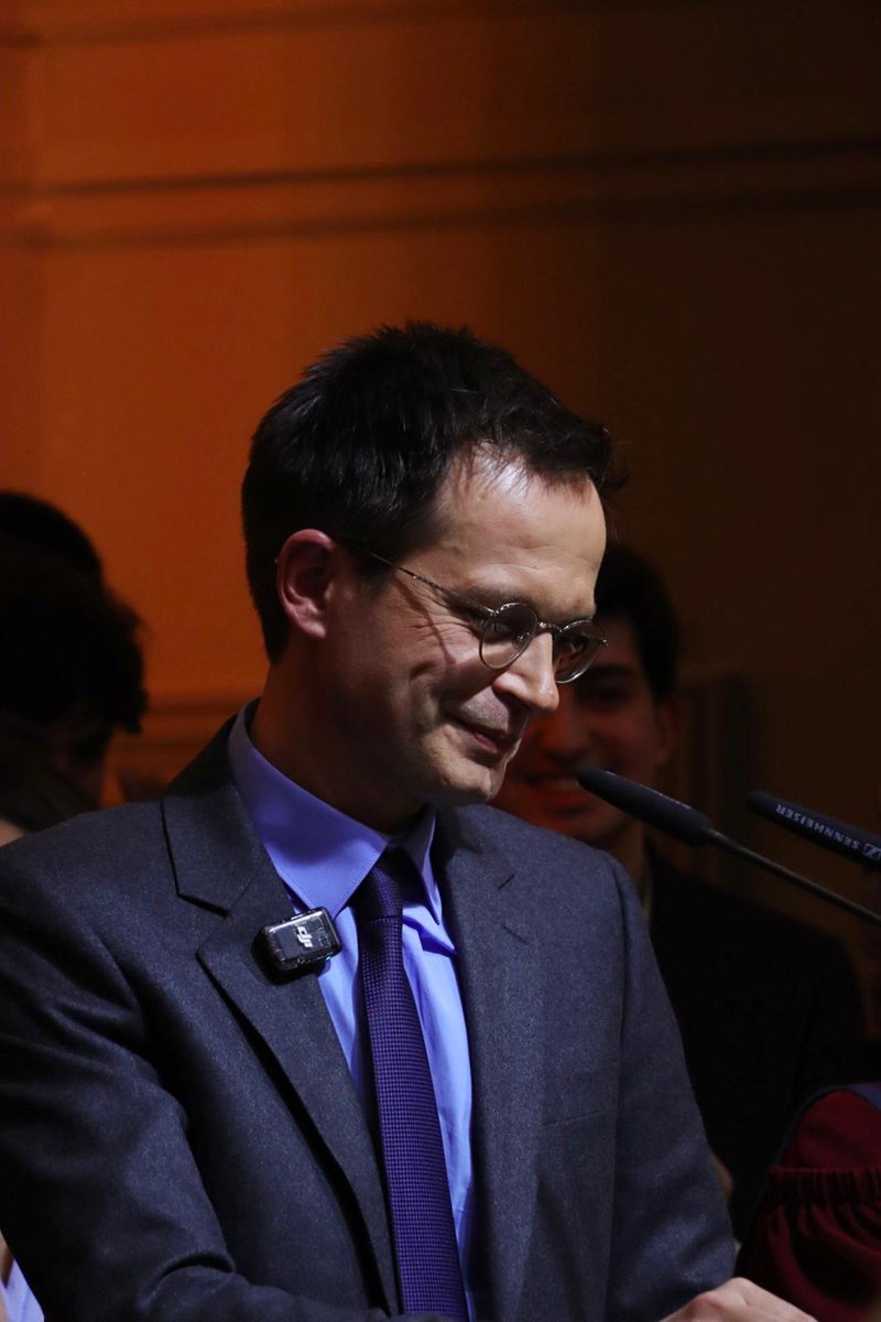 Un <a href="/pybournazel/">PierreYves Bournazel</a> déterminé à devenir #Maire de Paris en 2026.

Une démonstration de force à l'occasion de sa cérémonie de #vœux en présence d'<a href="/agnesbuzyn/">Agnès Buzyn</a>, <a href="/jmblanquer/">Jean-Michel Blanquer</a> ou encore <a href="/NathalieLoiseau/">Nathalie Loiseau</a> &amp; Gilles le Gendre.

Son capital sympathie lui construit une dynamique intéressante !