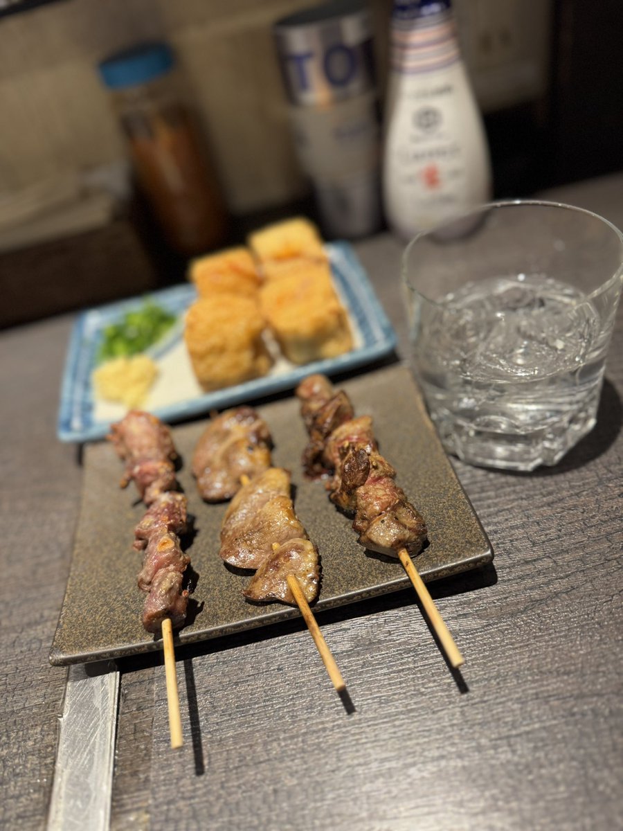 mr_2601's tweet photo. 2軒目🎶
いつも山ねこ飲むと
My landscapeが
脳内再生される清掃員🧹
#山ねこ
#芋焼酎
#Mylandscape
#Bish https://t.co/aHNmXx20aQ