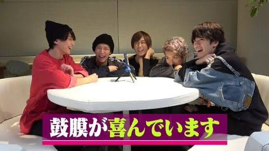 サ ン tweet media