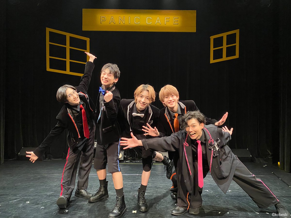 paniccafe_'s tweet photo. #パニカフェ2025 
🎊team COFFEE 千秋楽🎊

Boys⭐︎Act〜camellia『パニックカフェ』全公演無事に終演いたしました。
ご来場いただいた皆様、誠にありがとうございました！！

☕️team COFFEE
兄役　#崎元リスト（神戸セーラーボーイズ）
弟役　#髙山晴澄（神戸セーラーボーイズ）
宮坂役　#明石侑成（神戸セーラーボーイズ）
遠峰役　#中川月碧（神戸セーラーボーイズ）
店員役　#田内季宇

🔻���子アンケートURL
https://t.co/NWcrOcPc74
受付締切：2025年2月10日(月)12:00 

#神戸セーラーボーイズ #神戸セラボ 
@kobesailorboys