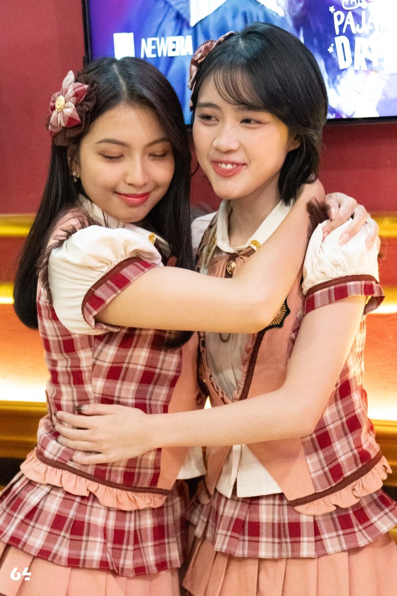 motoshi_64's tweet photo. 01.02.2025

@S_GraciaJKT48 &amp; @AM_EllaJKT48 at Shonichi TwT SMET
#TwT #TwTDay #SMET #SMETsterBaru #TewoTsunaginagaraJKT48 https://t.co/PUIRUTdNhA