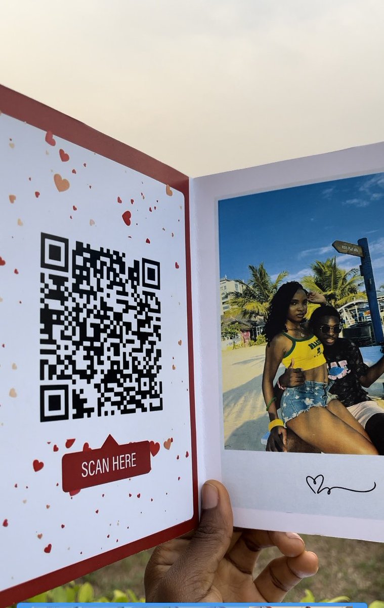 BoxesCharm's tweet photo. Happy New Month, Gifters! 💌✨
 .
.
.
Our Newspaper Card remains a best-seller! 🥰 Customize it to match your style and make every moment extra special. ❤️
#ValentinesDay #valentinecards #giftinginlagos https://t.co/c7q02uKr7M