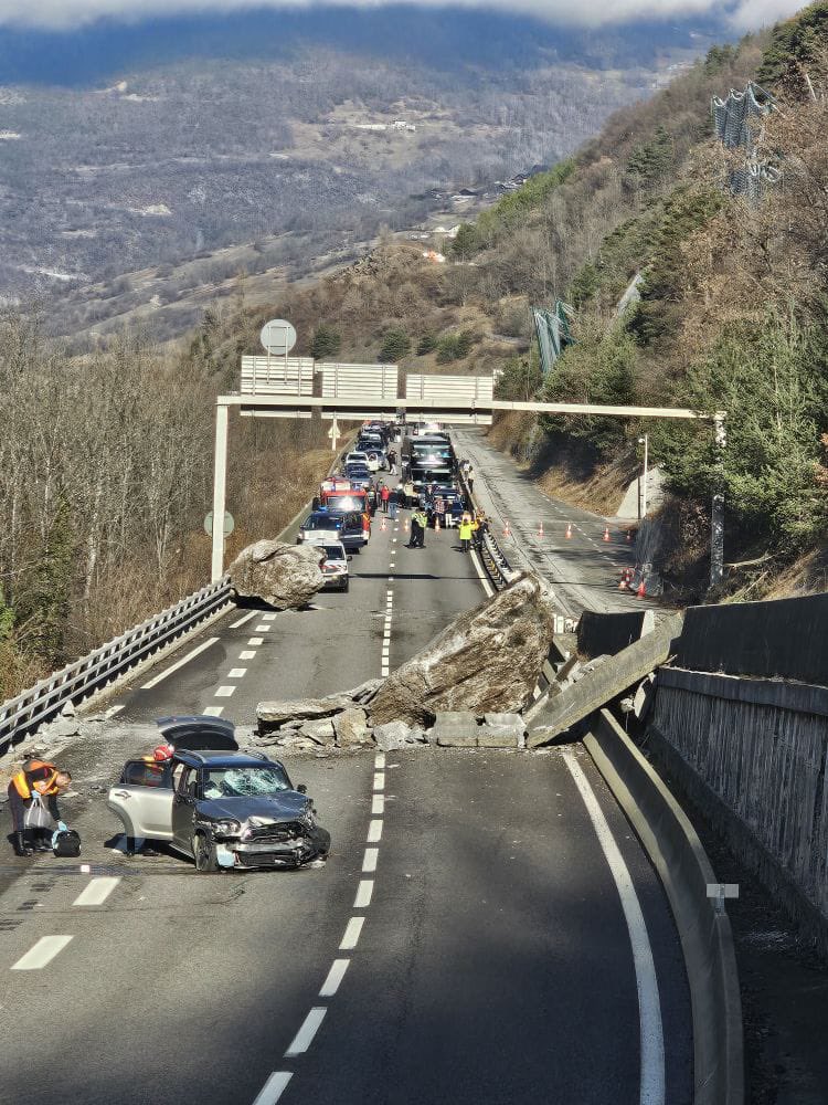 Simply Val d'Isere tweet media