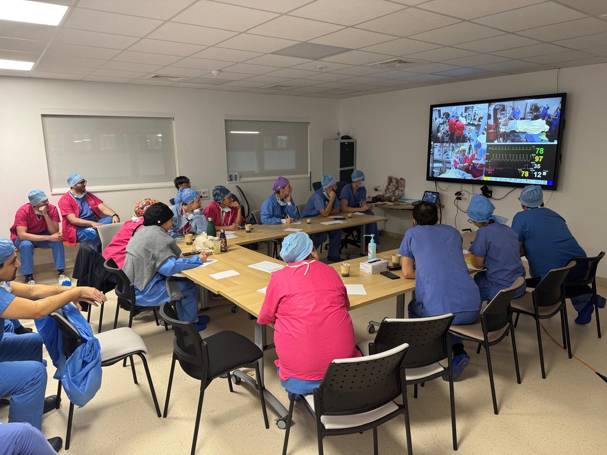 Belle semaine au SARMPO de Mondor : 2ème matinée d'ALR en chirurgie plastique #Sébastien Bloc, enseignement au DIU de chirurgie robotique, journée interprofessionnelle de simulation in situ au bloc #Panacea, participation à la journée #Traumabase ! Un collectif en mouvement 🚀
