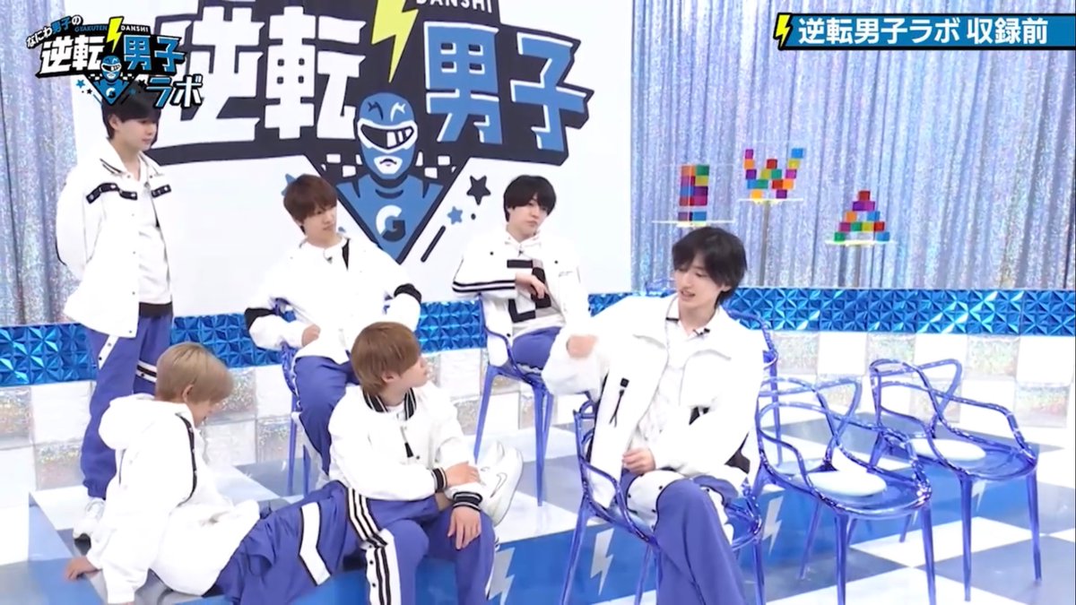 OoTk84's tweet photo. えっと………………………………………どういう……………………………………最初から最後までこの体勢だった訳で………………………………………… https://t.co/kSm7o3caun