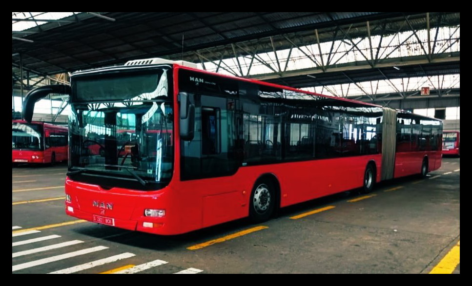 BlogBusurbano's tweet image. Bien, nos congratula comprobar que esta mañana de primer día de febrero, sábado, se encuentra circulando (de nuevo) en la #Lín12 la última incorporación a la flota busurbana de Coruña: el #Bus429; este MAN articulado "XL" que viene ya "con experiencia" de otros lares...