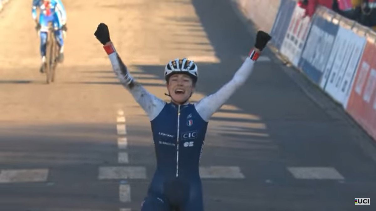 🏆 UCI World Championships Liévin WJ 🇫🇷

🥇 🇫🇷 Lise Revol
🥈 🇨🇿 Barbora Bukovská
🥉 🇨🇦 Rafaelle Carrier

4 🇨🇭 Grossmann
5 🇺🇸 Cusack
6 🇳🇱 Cabaca
7 🇺🇸 Sarkisov
8 🇨🇿 Grohová
9 🇮🇹 Pellizotti
10 🇫🇷 Desprez
➡️ Results: bit.ly/4hjAnpd

 #Lievin2025