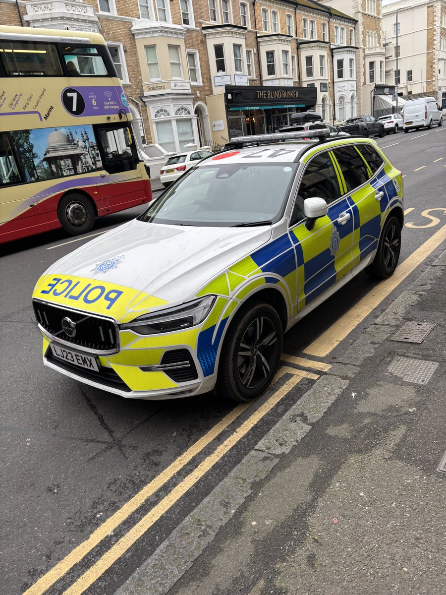 AsaSmallwood's tweet photo. @sussex_police parking where they want again to get lunch… one rule for one another for another. Extremely rude police officers when asked why they were parked illegally.. pathetic mob https://t.co/jiN5Aik25j
