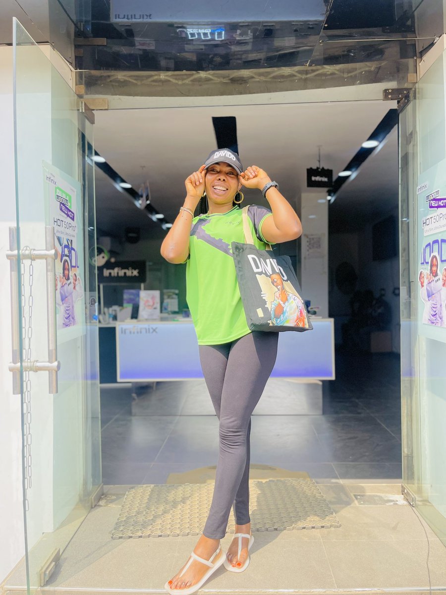 My Brand and My Brand Ambassador 🤍

Happy New Month People 🎊❤️💕

May it be a fruitful one for us all🙏😍😍