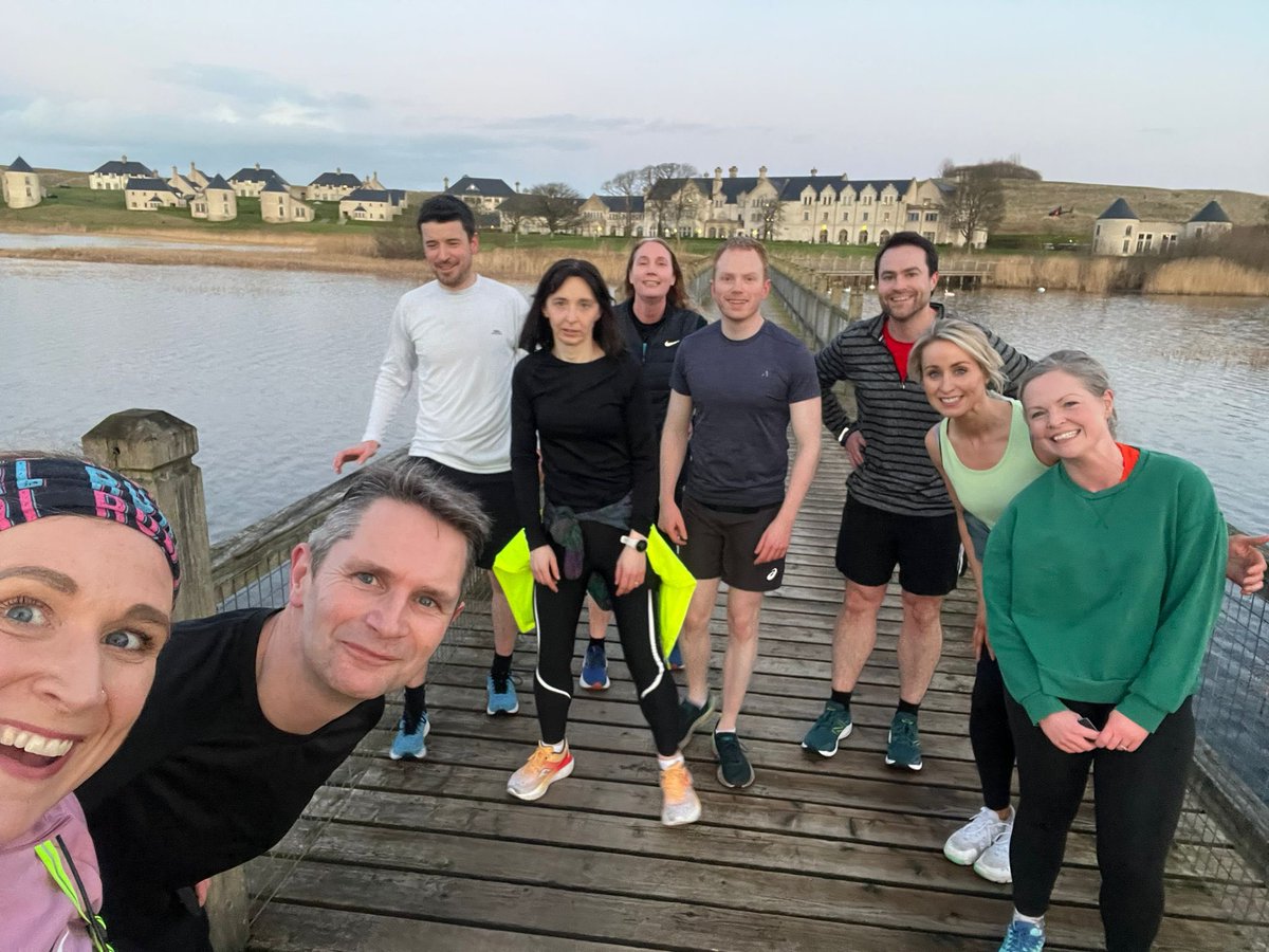 drjulespsych's tweet photo. @Derektracy1 @rcpsychNI @DrLadeSmith @MichaelMarmot @rcpsych So thatโs the #RCPsychRunning ??? The best one capturing the joy on almost everyoneโs faces @DavidMongan3 @Lewis_Derv @mydorisday https://t.co/NgPPLzbEfY