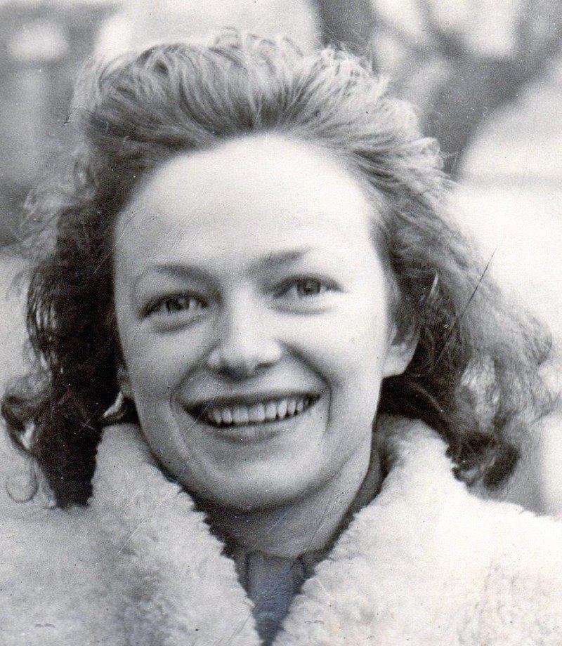 DM_Vincenzo's tweet photo. The formidable Andreé Dumon, member of the Belgian resistance during #WWII has died aged 102. She was a member of the Comet Line that smuggled allied airmen out of occupied Belgium. She was arrested, ended up in Ravensbrück and Mauthausen, but survived the war. https://t.co/bxAUOkN5gO