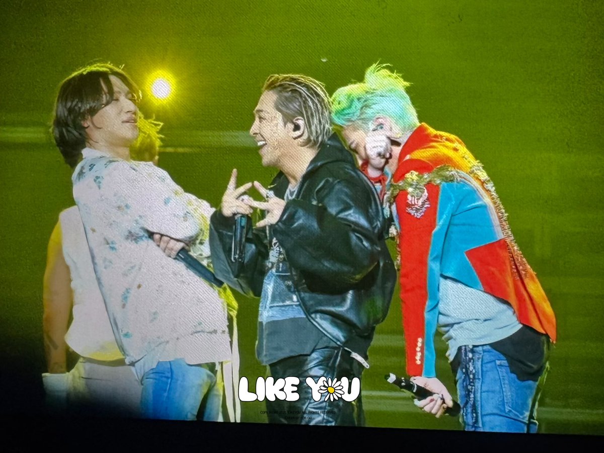 likeyou_GD's tweet photo. 250201 TAEYANG 2025 TOUR THE LIGHT YEAR☀️

˗ˋˏ빅ˎˊ˗˗ˋˏ뱅ˎˊ˗˗ˋˏ이ˎˊ˗˗ˋˏ다ˎˊ˗

#지드래곤 #지디 #GD #GDRAGON https://t.co/k6yo9v4tMG