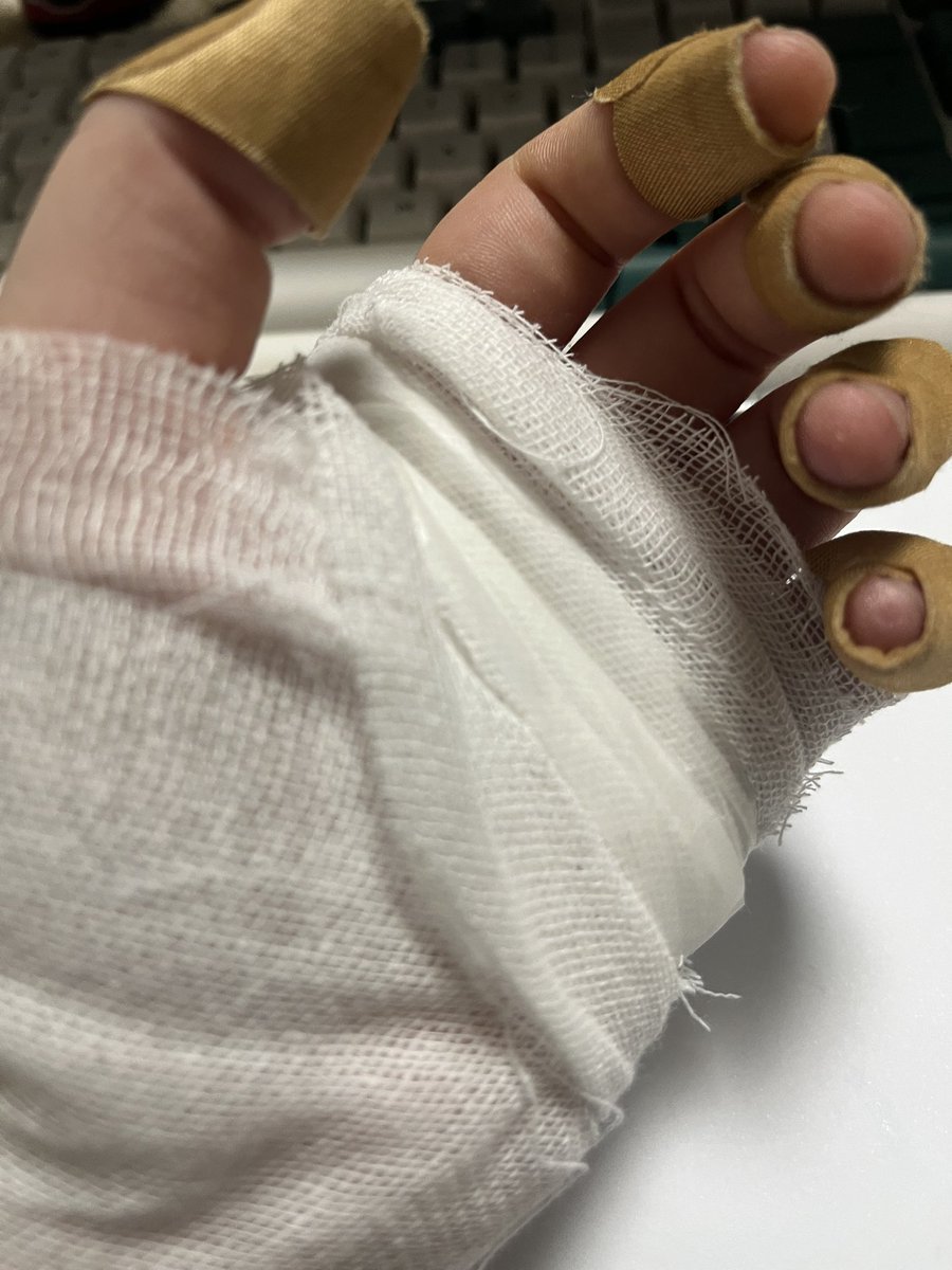 暴力熊人间使者 tweet media