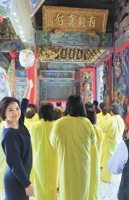 pazq18's tweet photo. @Larrylau91930 凡能用钱解���的都不是问题。有钱真好，所以要初五迎接财神！ https://t.co/zrNFGegxpP