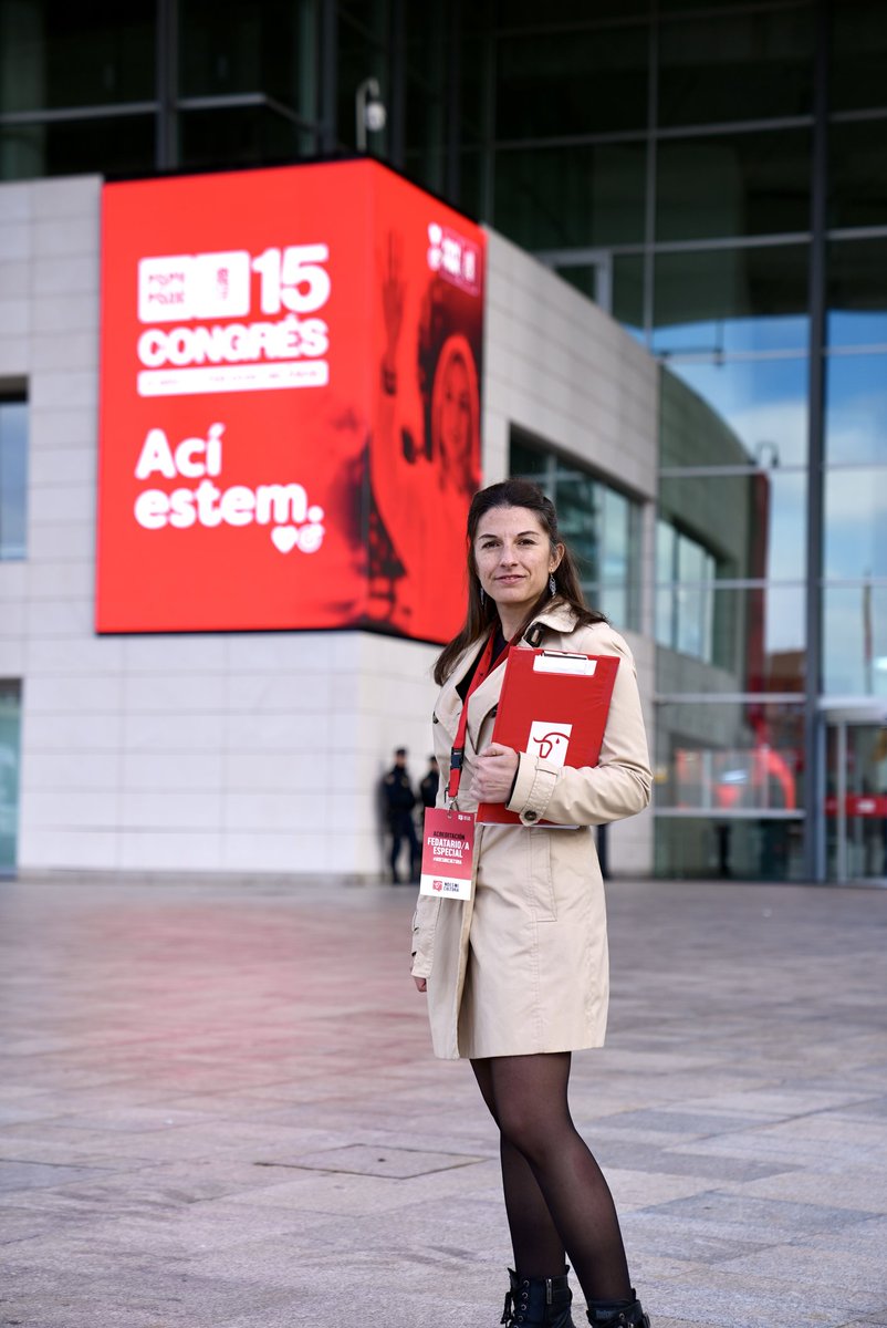 ⚘✍ Ací estem, recollint les signatures socialistes per a derogar la llei de patrimoni cultural de la tauromàquia. #15congresPSPV

Sorpresa i contenta, la majoría signen!! 
noesmicultura.org/firma