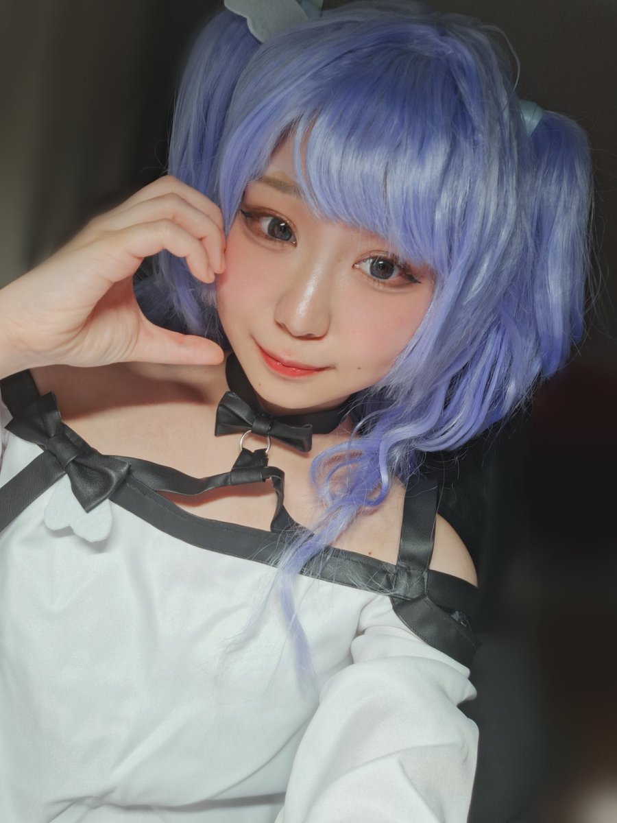 aryucos's tweet photo. 半年以上ぶりのコスプレ
🎀💙ちゃんです https://t.co/q1zyxAMOtl