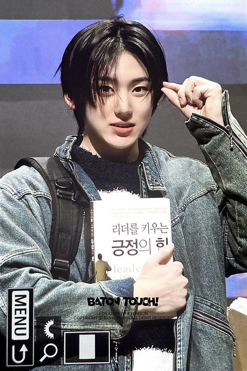 BATONTOUCH916's tweet photo. 250201 그는 너드인가 인싸인가
#계훈 #Kyehoon #킥플립 #KickFlip https://t.co/dFGTHwwvAw
