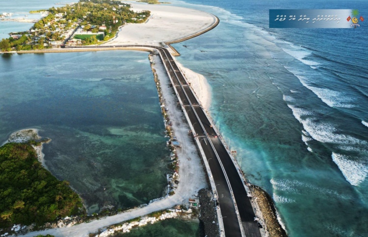 FactCheckMV_'s tweet photo. India's $77.6M development aid brings the Hankede Bridge to life in Addu City! Another milestone in the strong India-Maldives partnership. Now open for public! #IndianSupport #MaldivesIndia https://t.co/D0qB5IjLJZ