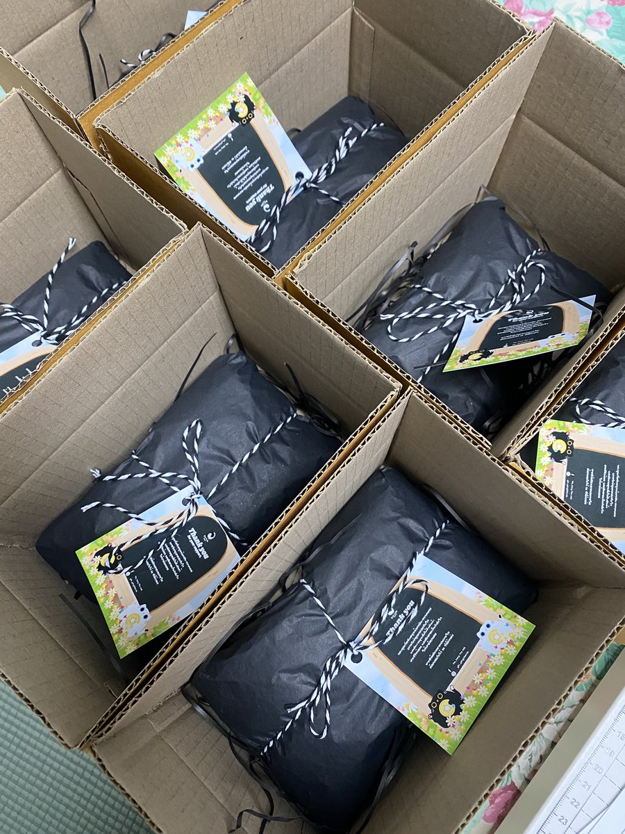 yinyangthecats's tweet image. made by cat 🐈‍⬛✨💓
#yinyangthecat #oraclecard #thehousecat