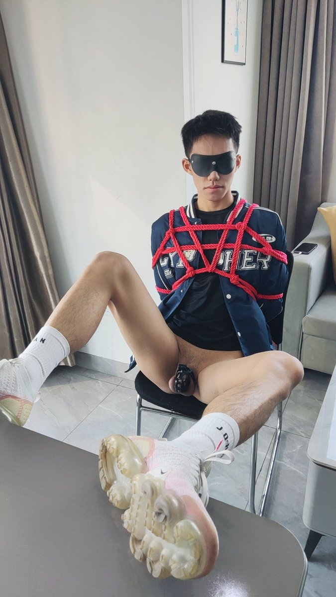 篮球队长第三弹：冷酷的外表下是前锁后塞的骚狗