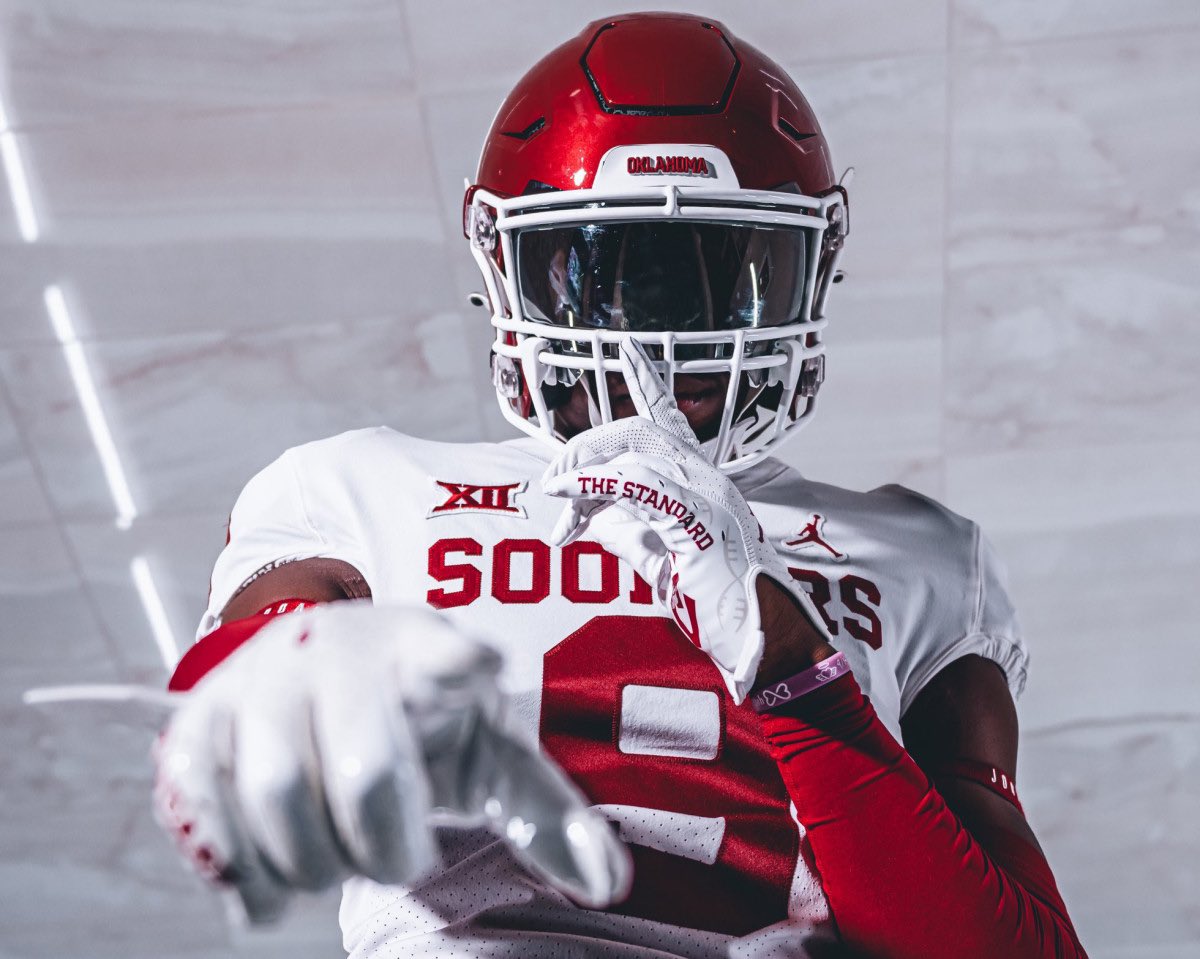 blessed to receive an offer from oklahoma #Sooners #AGTG <a href="/JayValai/">Coach Valai</a> <a href="/paragon52/">Coach P (LB University)</a> <a href="/CoachJube/">Coach Jube Joseph</a> <a href="/OU_Football/">Oklahoma Football</a>