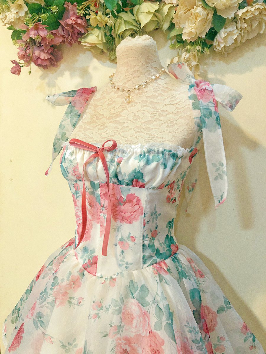 dolly_kaye's tweet photo. ❤️ Shop is now live! ❤️ From me to me Collection is now available + Exclusive slots for Pre Order of some of the dresses and the Heart Tote Bag ❤️ You can only Pre order these items until slots are available this month! ✨ 

https://t.co/Knboy05dt9 https://t.co/p88kp7L27s