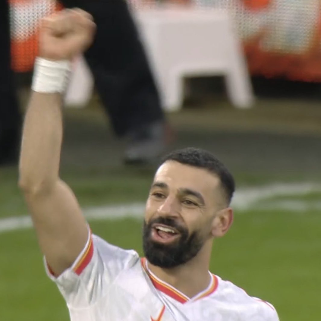 2 Goals. 42 G/A for Mohamed Salah this season. It’s only the 1st of February. 

Give him the Ballon d’Or. 🇪🇬👑