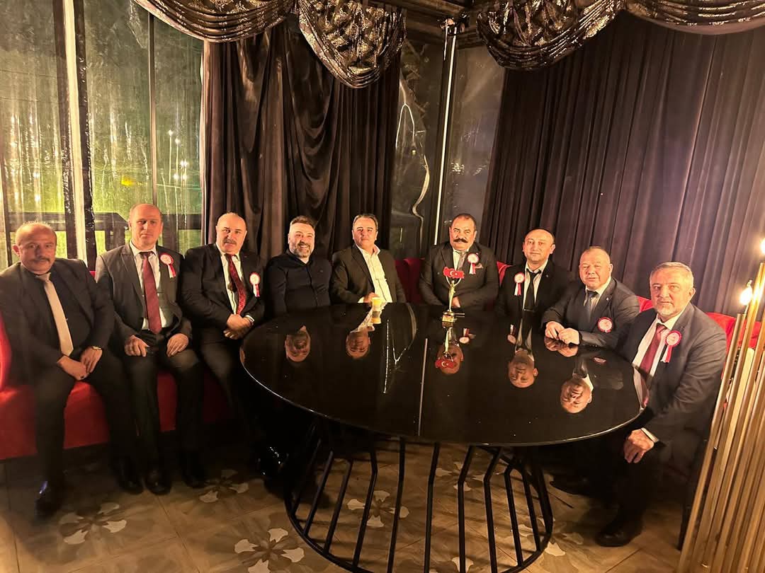 NEWS TÜRK-NEWS TİME Medya Grubu tarafından 31 Ocak 2025 tarihinde düzenlenen 2024 yılı Altın Adamlar Ödül Töreni’ne, takdim edilen ödül için Ankara Çankırılılar Federasyonu olarak katıldık. 
Teşekkürler <a href="/NewsTurkMedya/">News Türk</a>