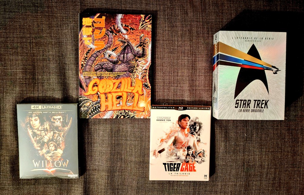 Guipolaire's tweet photo. Achats passion :

- #Willow c'est l'Heroic Fantasy ! L'enfance.

- Le comics #GodzillainHell, un démon japonais en enfer, jouissif !

- La trilogie #TigerCage, les plus belles choré du cinéma.

- La 1ère série #StarTrek, le socle de la Science Fiction, les voyages dans l'espace. https://t.co/MsTv2fwLWw