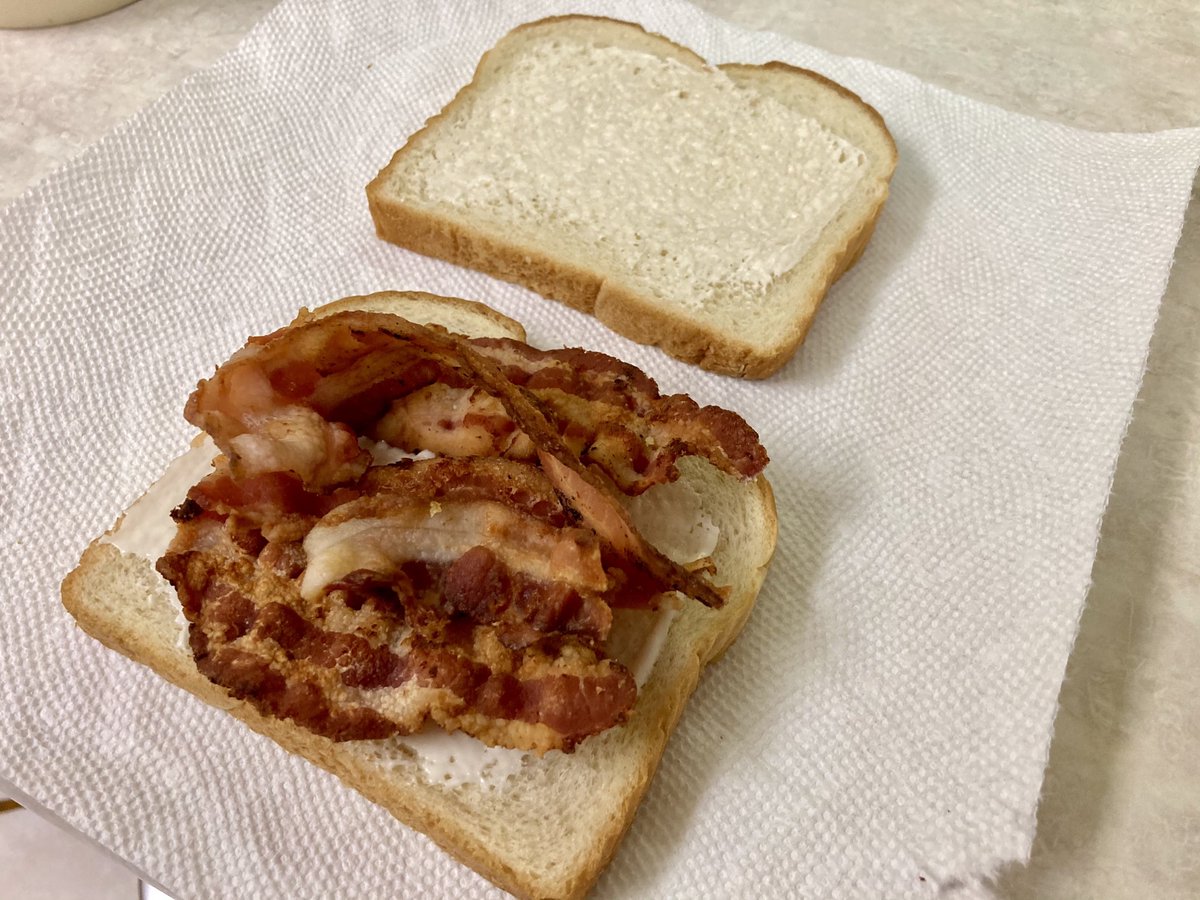 Retro Highway tweet media