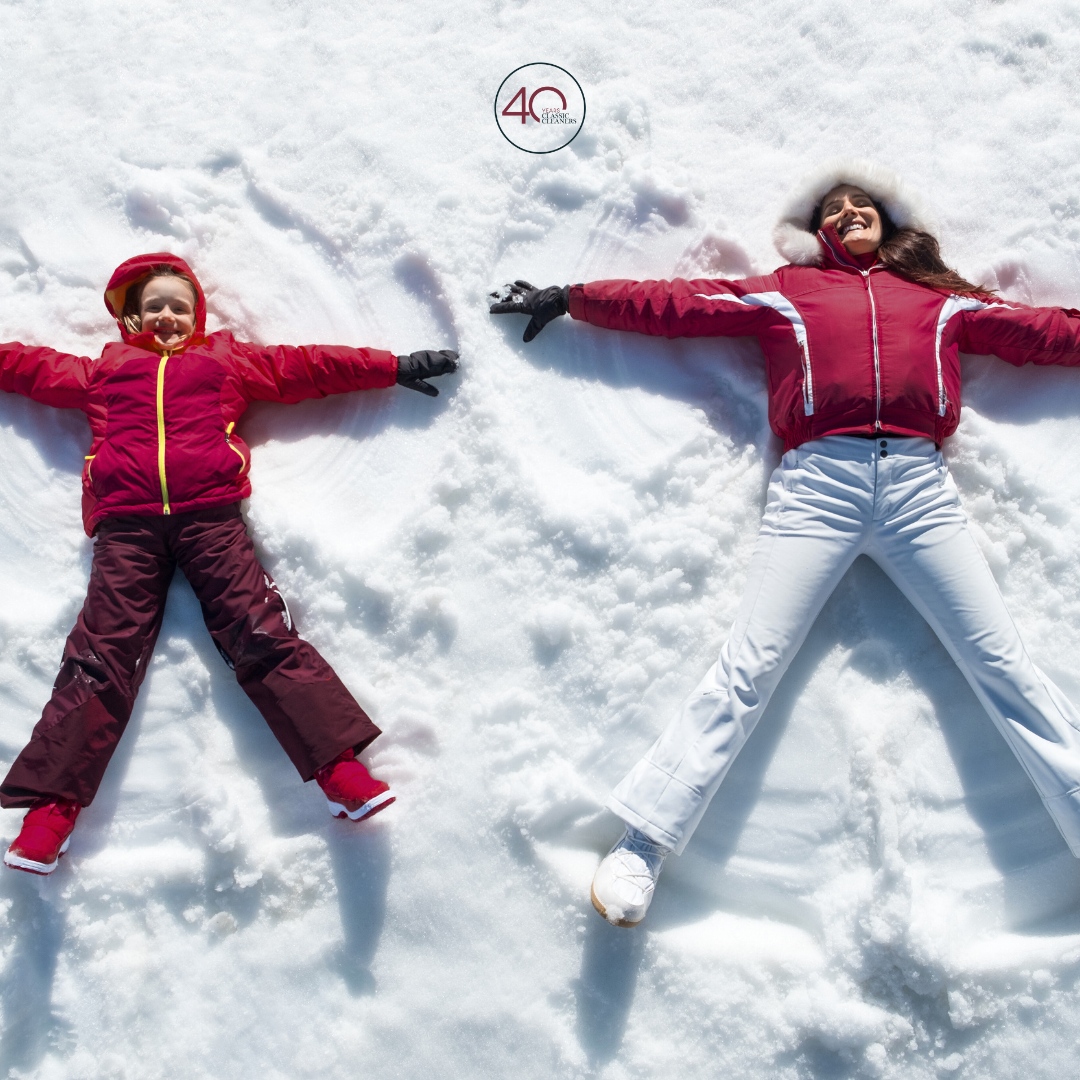 CleanCrispImage's tweet image. Let the kids play in the snow, and leave the laundry to us! ❄️✨ Classic Cleaners keeps your winter wardrobe fresh and clean, so you can enjoy the season without a worry. #WinterFun #ClassicCleaners #SnowAngels #FreshAndClean