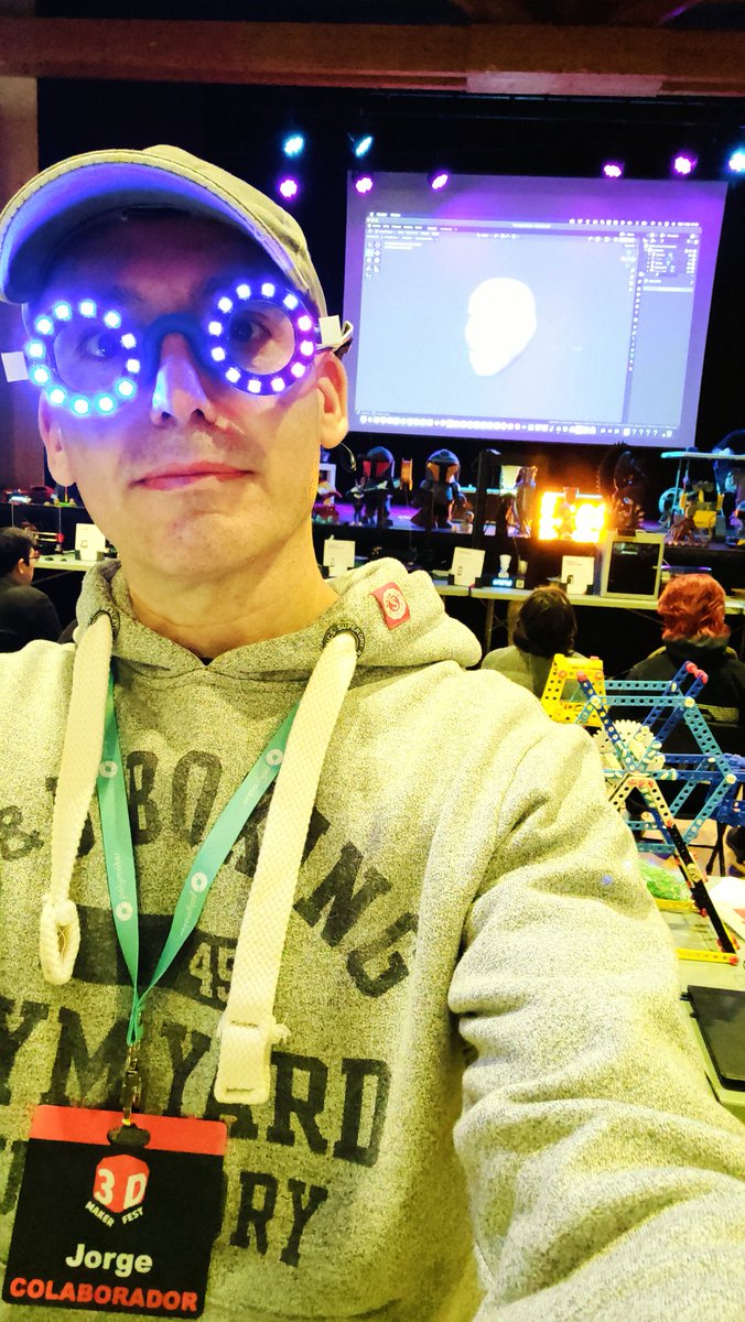 akirasan's tweet photo. Gafas led nuevas #makerfest3D https://t.co/QS6RvCp10m