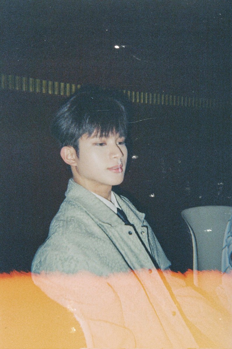 HORI7ON_twt's tweet photo. [🐲] happy happy birthday winston! keep being a happy soul kahit lagi ka namin pinagtatawan because of it HAHAHAHAHA

#HORI7ON #호라이즌 #VINCI #빈치 https://t.co/TdCBHcywsb