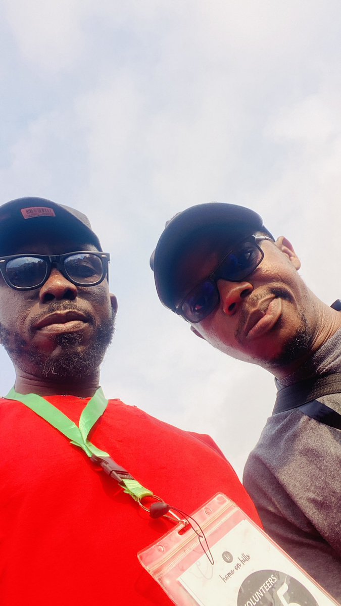 ayokunleajisafe's tweet photo. On today’s hike with @HomeOnHills 

CC @IwaeniM https://t.co/I0ofH6uI2z