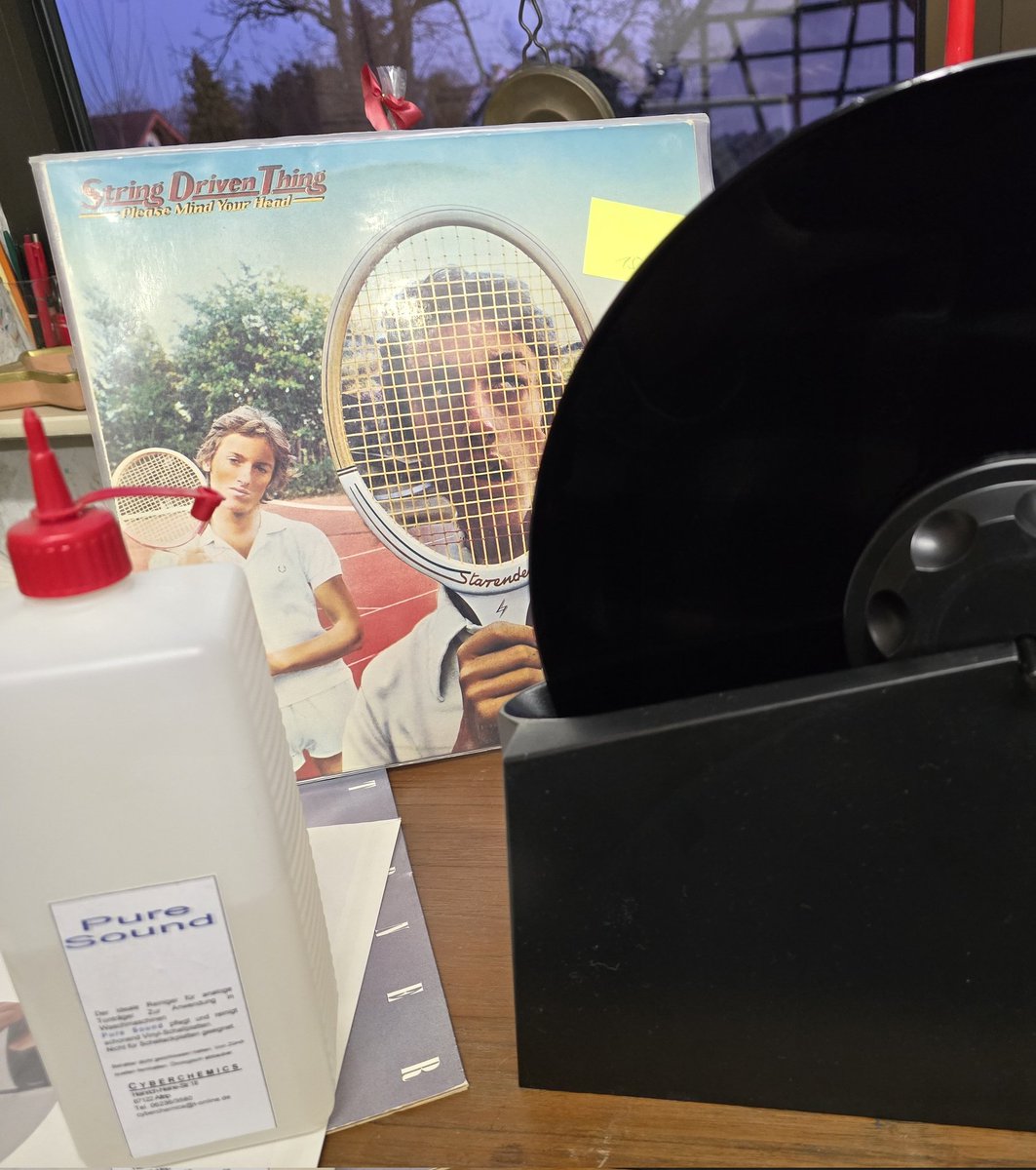 Suedehead71's tweet photo. #Saturday=#washingday #vintage #vinyl https://t.co/g3ZllIYfMj