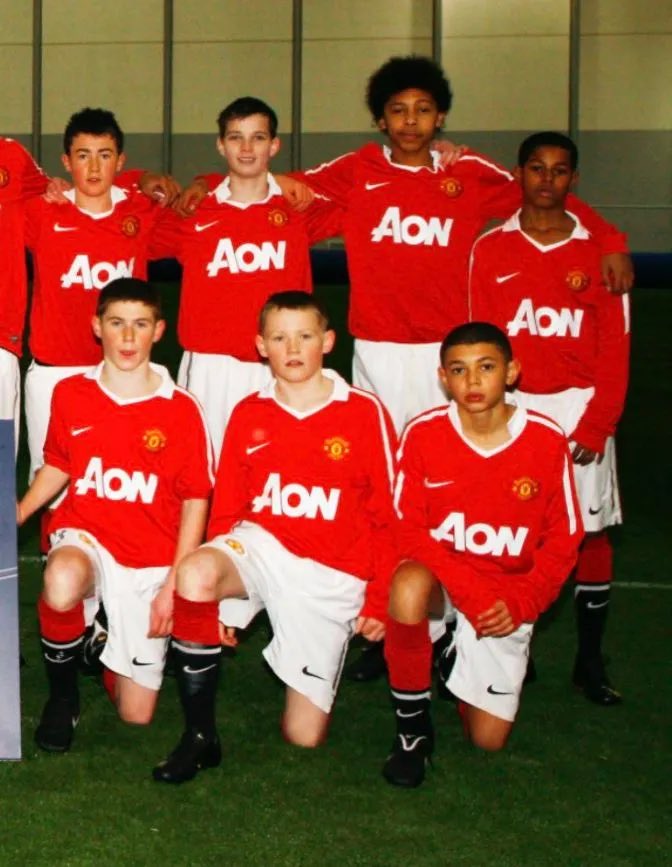 WayneSBarton's tweet image. Twenty years.

426 games for @ManUtd. 138 goals.

Five major trophies.

60 @England caps. Goals in major international tournaments.

A boy who became a man who used his profile to change national policy so children didn’t go hungry.

@MarcusRashford we are all proud of you 
♥️👏🏻