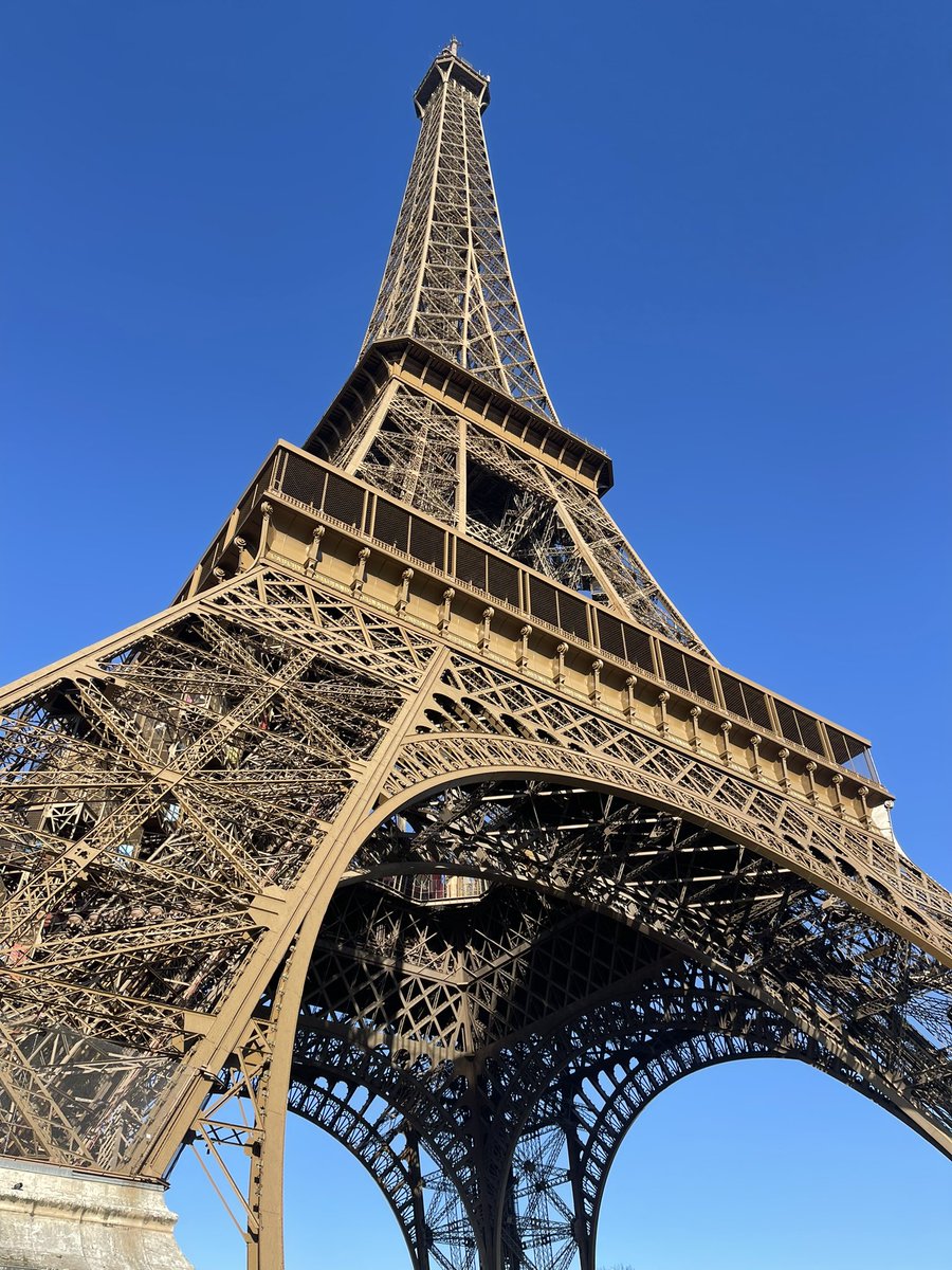 yaboyzekee's tweet image. 25 today