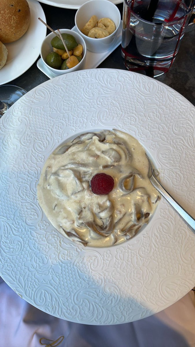 yaboyzekee's tweet image. 25 today