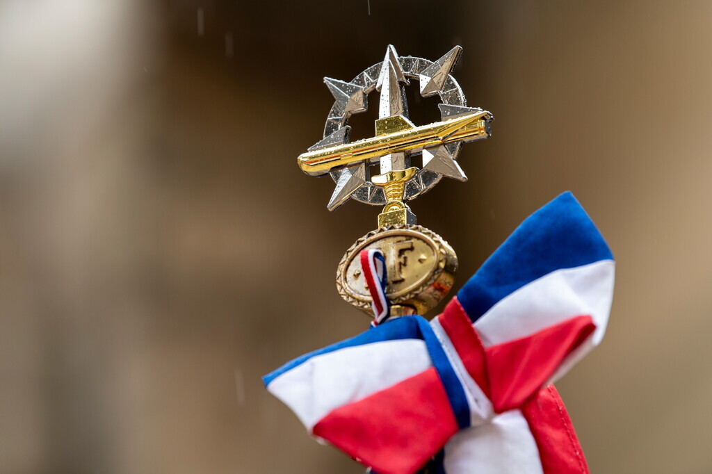 MarineNationale's tweet image. #PASSCOM | Une unité a changé de commandant cette semaine…

▶Le capitaine de frégate (CF) Maxime prend le commandement du sous-marin nucléaire d’attaque (SNA) Suffren, équipage rouge. Il succède ainsi au CF Owen.

📸 Pauline Misse / Marine nationale