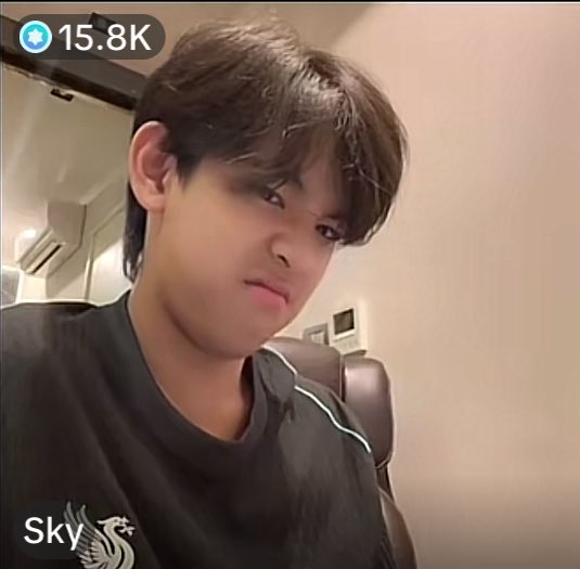 ดูทำหน้าทำตา อันนี้คือหน้าสกายเวลาเชนมานพูดอะไรไม่เข้าหูปะ555555555