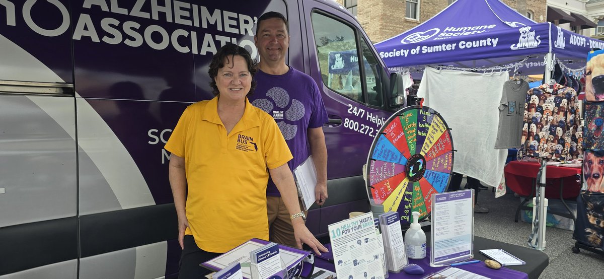 StefanieWardlow's tweet photo. It's a beautiful day at the annual Rotary chili cookoff. People are so open to learning about ways to reduce risk of dementia. Thanks to Todd Turpin an Alzheimer's Association volunteer community educator we are able to talk to more people today. #brainbus @AlzFlorida #endalz https://t.co/eronhh26FN