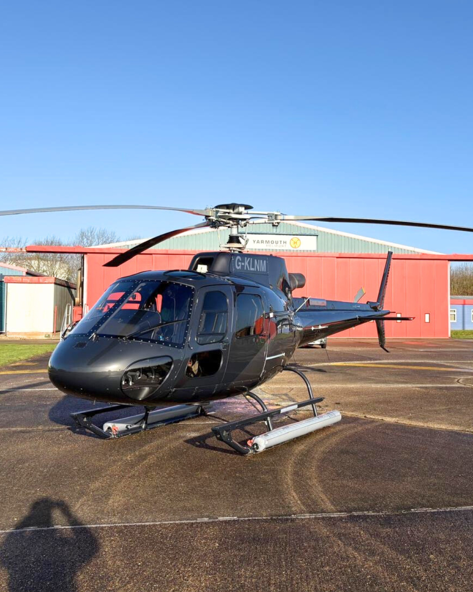 G-KLNM out on a charter earlier this week to Great Yarmouth Heliport! 📸

#SaxonAir #HeliCharter #GreatYarmouth