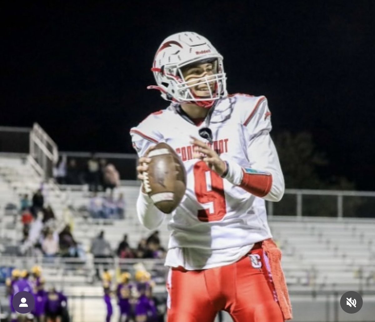 Congratulations to two of our juniors ⁦<a href="/BarnwellJavon/">Javon Barnwell</a>⁩ &amp; ⁦<a href="/VFerac/">Vincent Feraca</a>⁩ for being named to the All-Region Team. Feraca was 2nd Team QB &amp; Barnwell was 3rd Team RB. A huge honor for both! Thank you ⁦<a href="/AndySlawson/">Andy Slawson</a>⁩ JP Chez &amp; Joe Giannotti for nominating them!