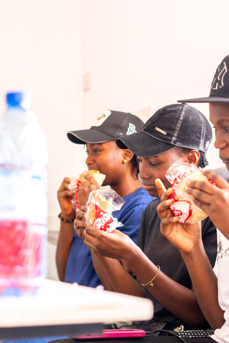 AugustBrothers's tweet image. Indulge in August Brother's Chicken Bread with the new month vibe. Perfectly made for solo vibes or sharing with friends &amp;amp; family! Soft, juicy, and flavorful, every bite is a delight! 

#AugustBrothers #ChickenBread #Foodie #Yum