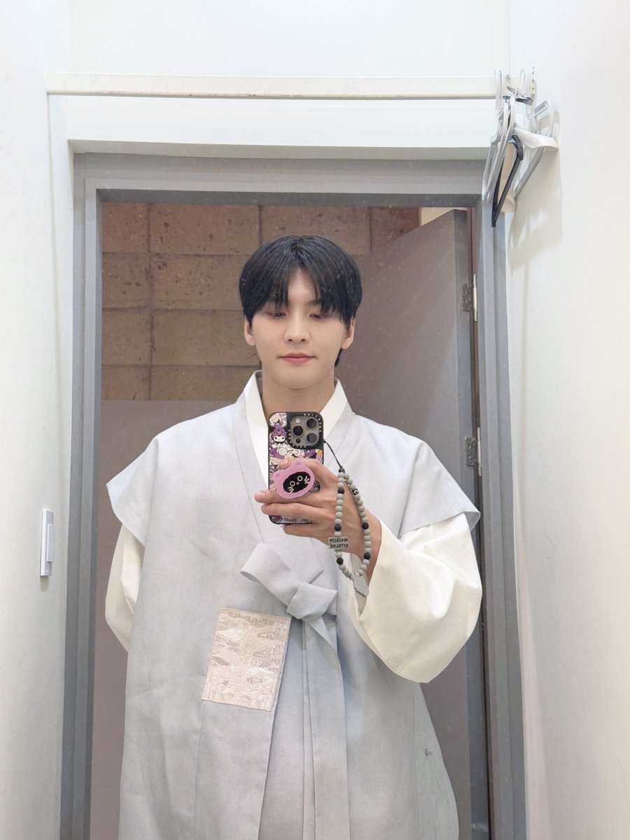 VannerOfficial's tweet photo. [#GON]

💎VVS💎
새해 복 많이 받으세요~😘

#VANNER #배너 #곤 https://t.co/s9wKu22Egm