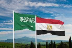 اي حساب يهاجم جمهورية مصر العربية فهو لايمثل الا نفسه وكذلك اي حساب مصري يهاجم  المملكة العربية السعودية لايمثل الا نفسه مصر دولة عربية لايمكن الاستغناء عنها كما ان السعودية مهمة بالنسبة لمصر 
العلاقات السياسية والاقتصادية والامنية بين 🇪🇬🇸🇦لايستوعبونها اهل العقول الفارغة