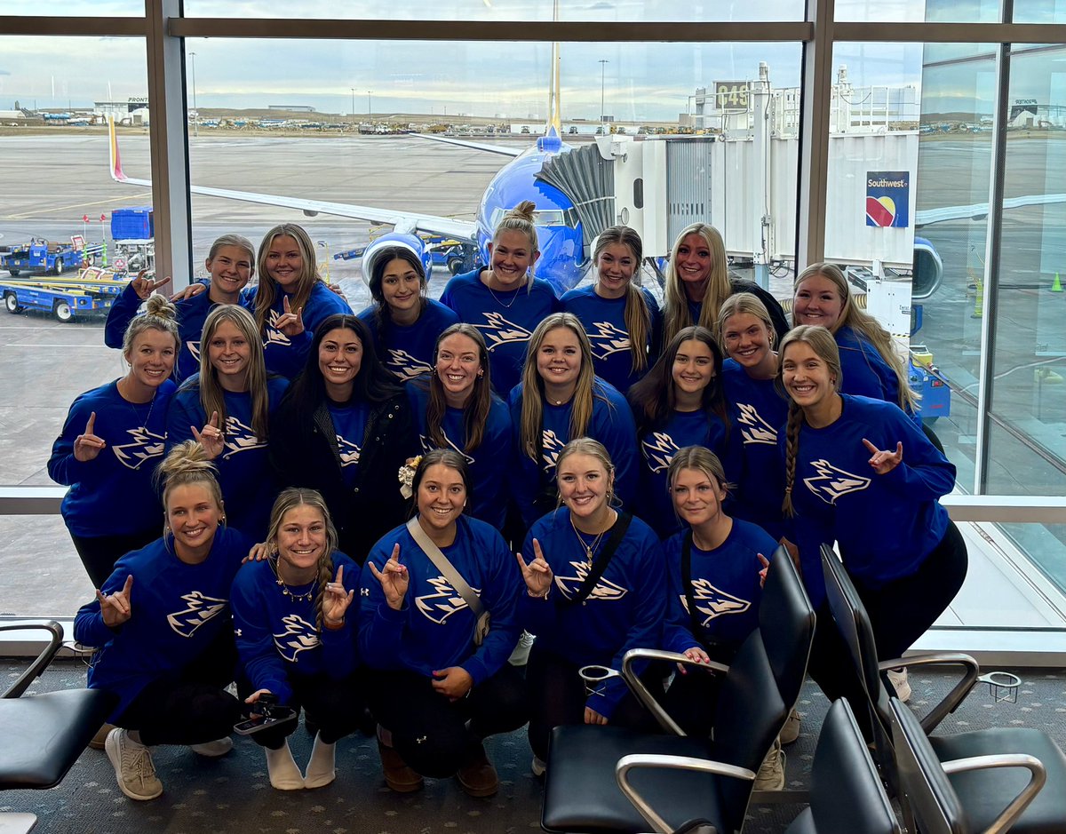 Lopers take on Hawai’i!! 🌸☀️🌊

#LopesUpLopesOften